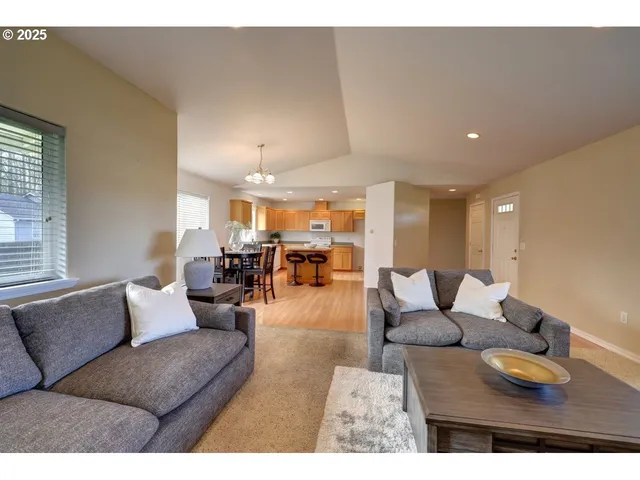 $469,000 | 618 7th Avenue, Hammond, OR 97121