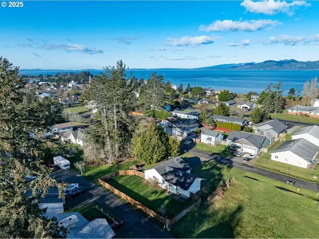 $469,000 | 618 7th Avenue, Hammond, OR 97121