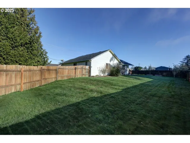 $469,000 | 618 7th Avenue, Hammond, OR 97121