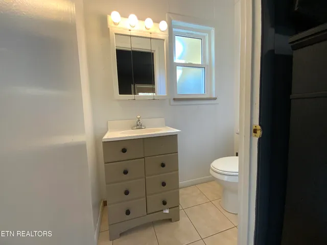 $325,000 | 154 Ponderosa Drive, Kingston, TN 37763