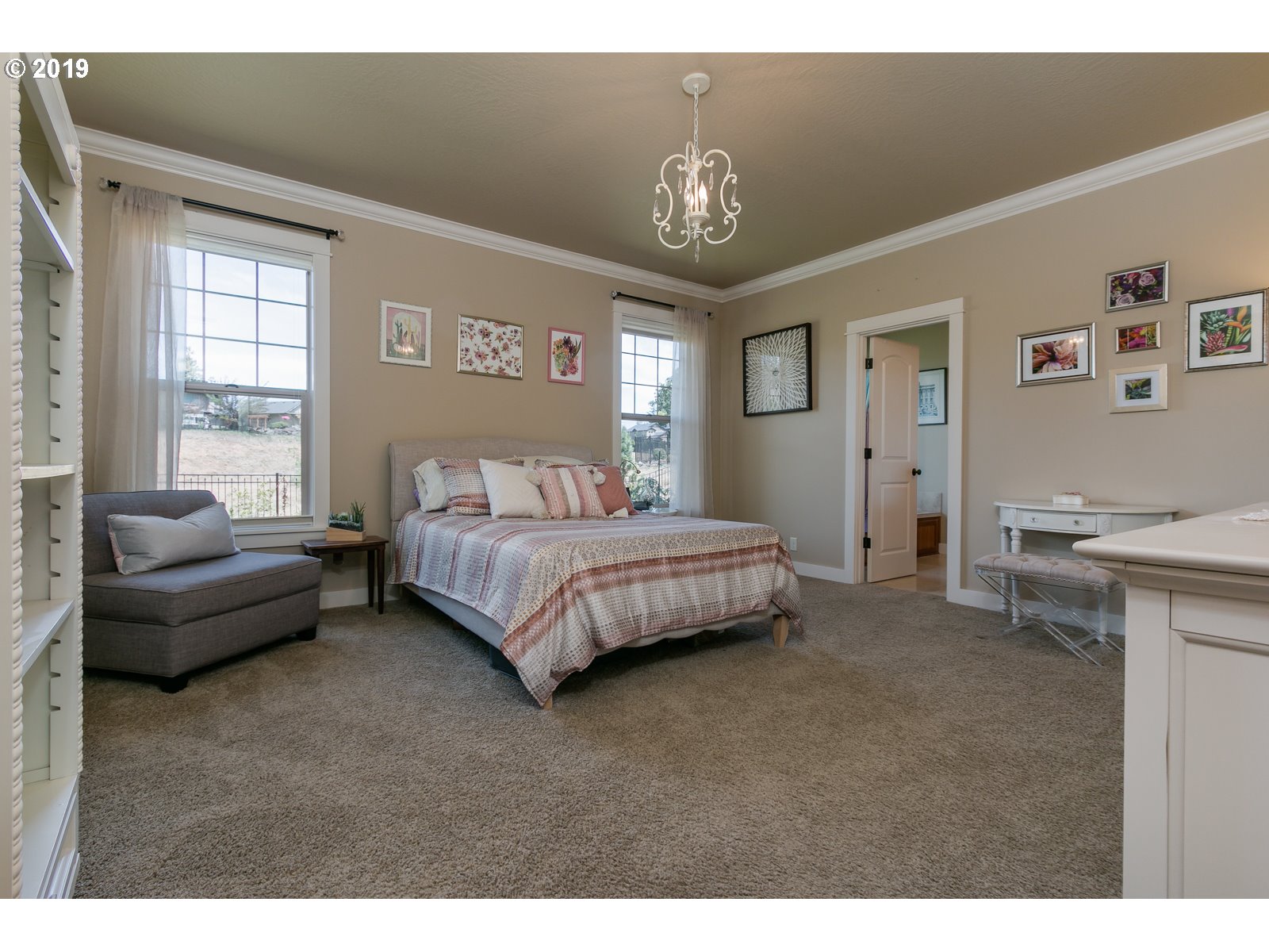 584 Mountaingate Drive Springfield, OR 97478 - Photo 12 of 32 Gallery Image 12