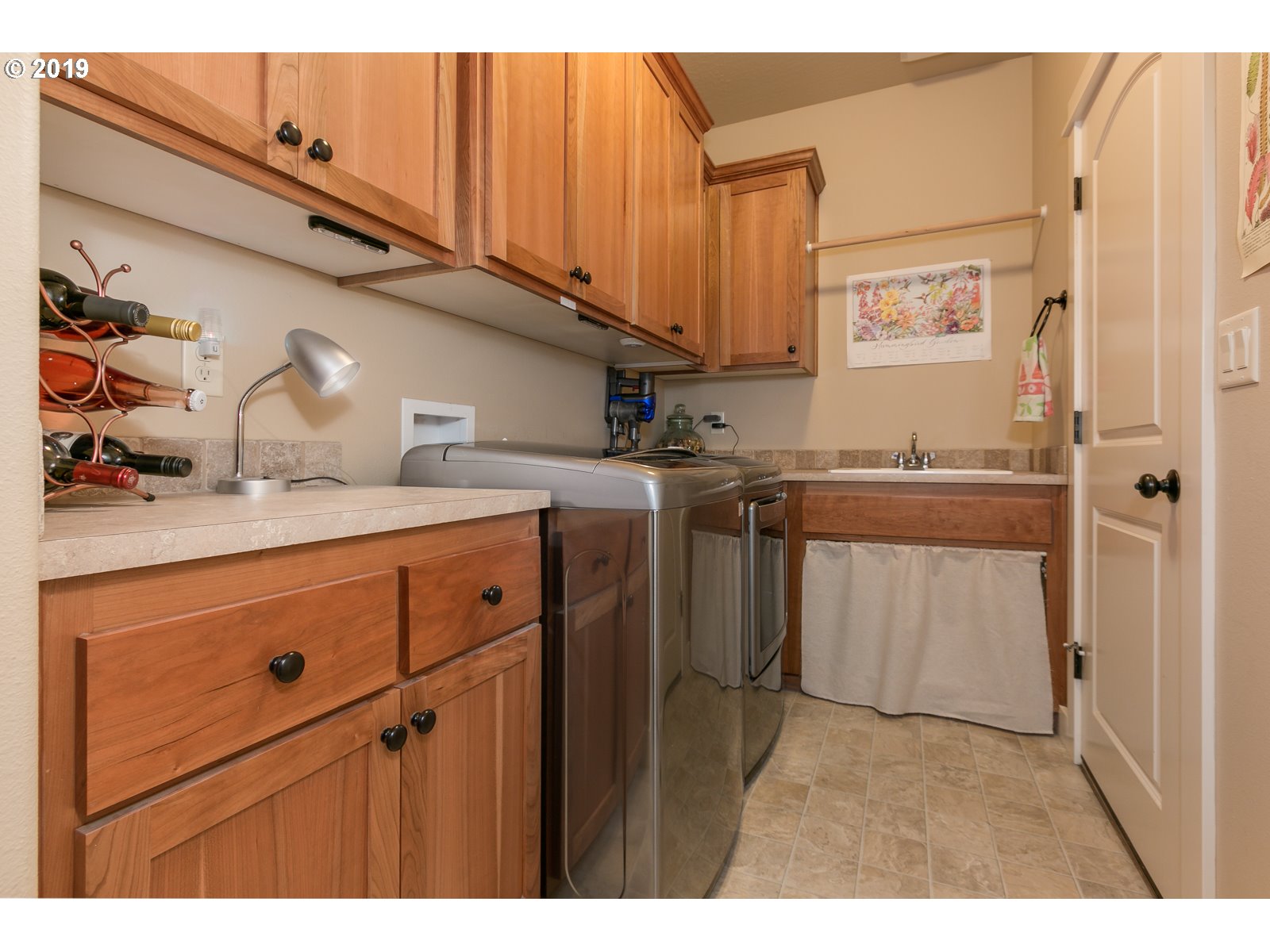 584 Mountaingate Drive Springfield, OR 97478 - Photo 21 of 32 Gallery Image 21