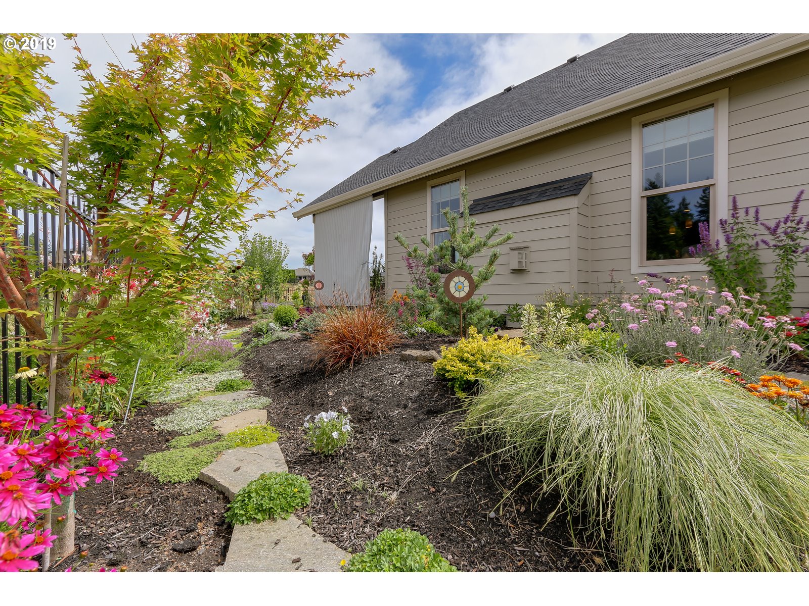 584 Mountaingate Drive Springfield, OR 97478 - Photo 24 of 32 Gallery Image 24