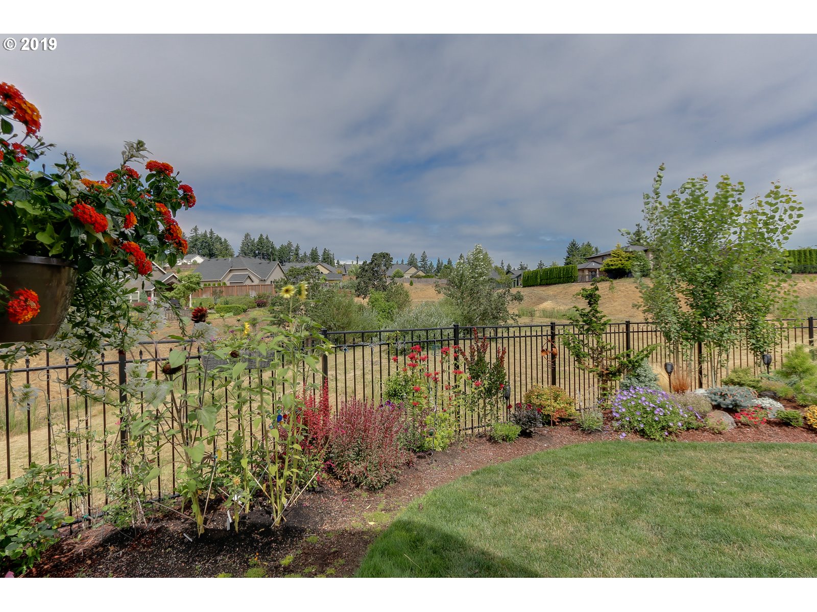 584 Mountaingate Drive Springfield, OR 97478 - Photo 26 of 32 Gallery Image 26