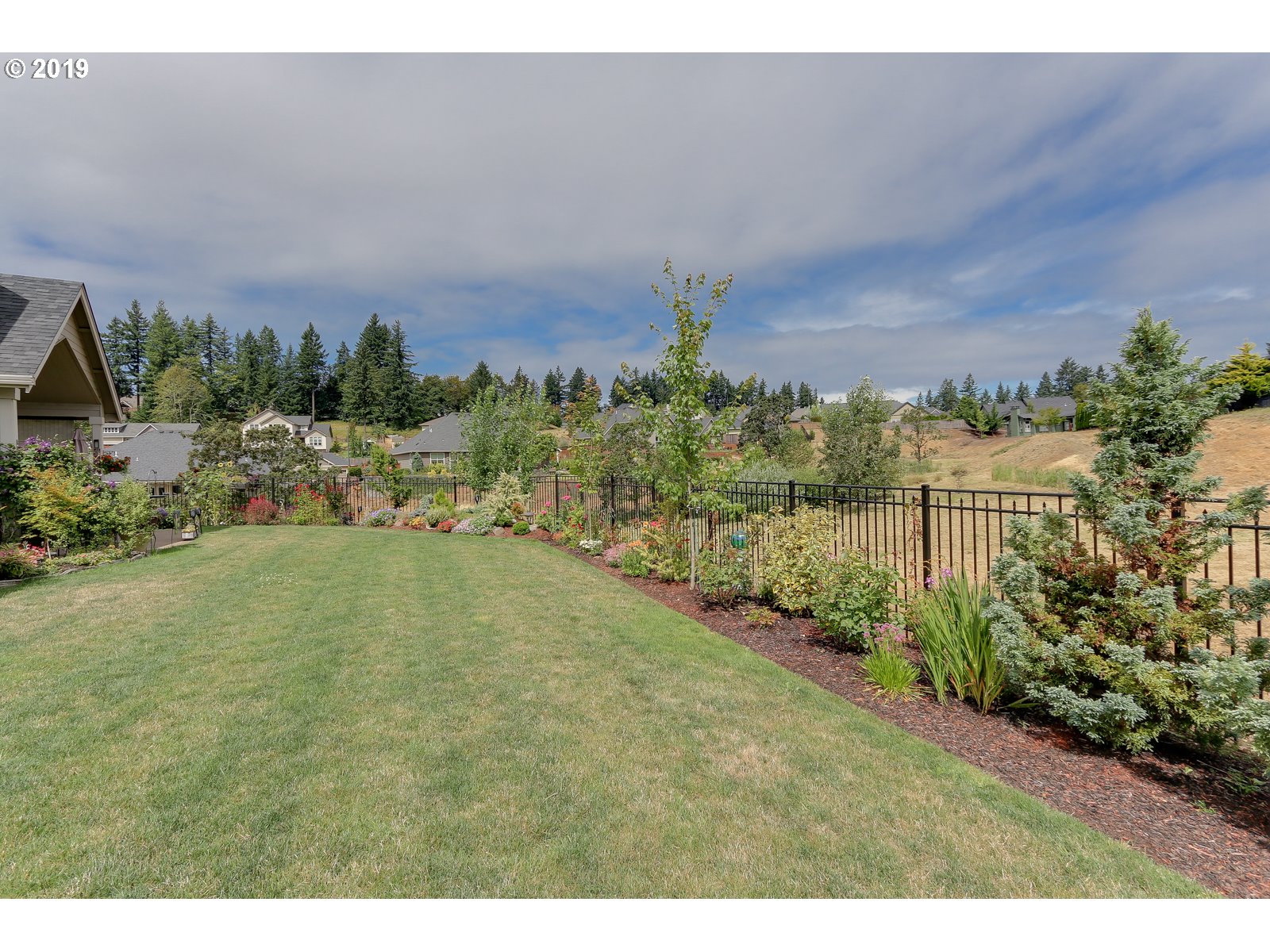 584 Mountaingate Drive Springfield, OR 97478 - Photo 27 of 32 Gallery Image 27
