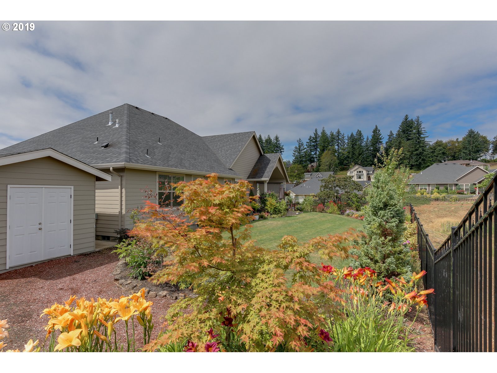 584 Mountaingate Drive Springfield, OR 97478 - Photo 28 of 32 Gallery Image 28