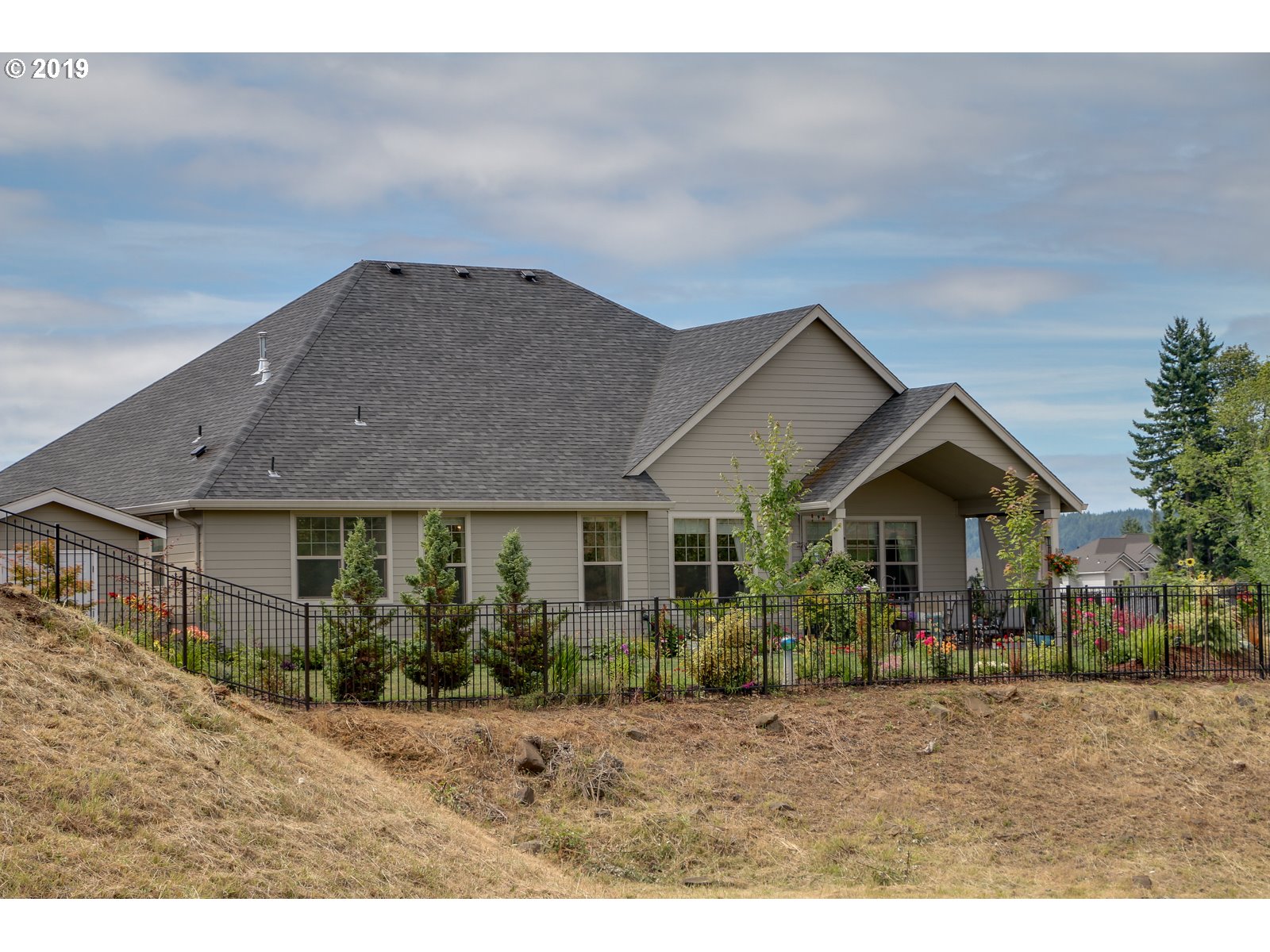 584 Mountaingate Drive Springfield, OR 97478 - Photo 30 of 32 Gallery Image 30