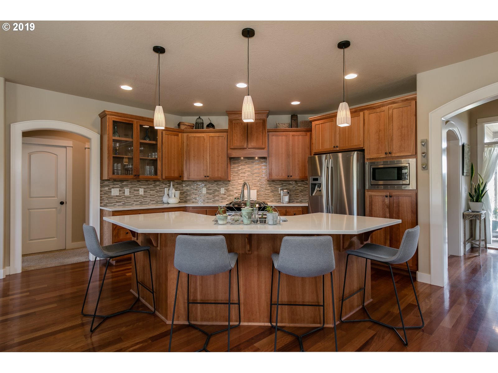 584 Mountaingate Drive Springfield, OR 97478 - Photo 5 of 32 Gallery Image 5
