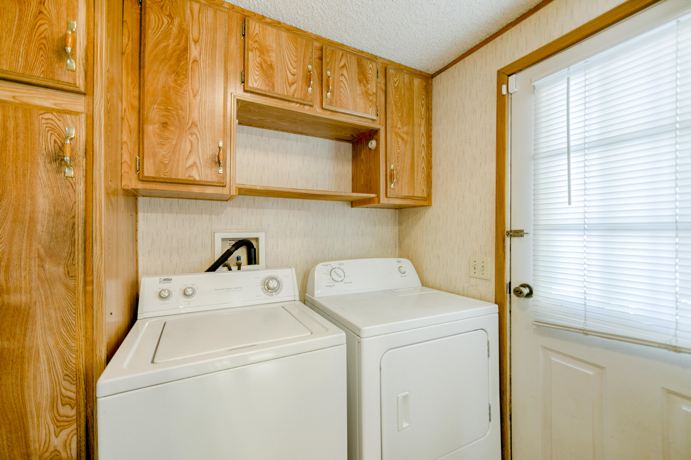 17913 Sutton Road Redding, CA 96003 - Photo 13 of 32 HV7A1851