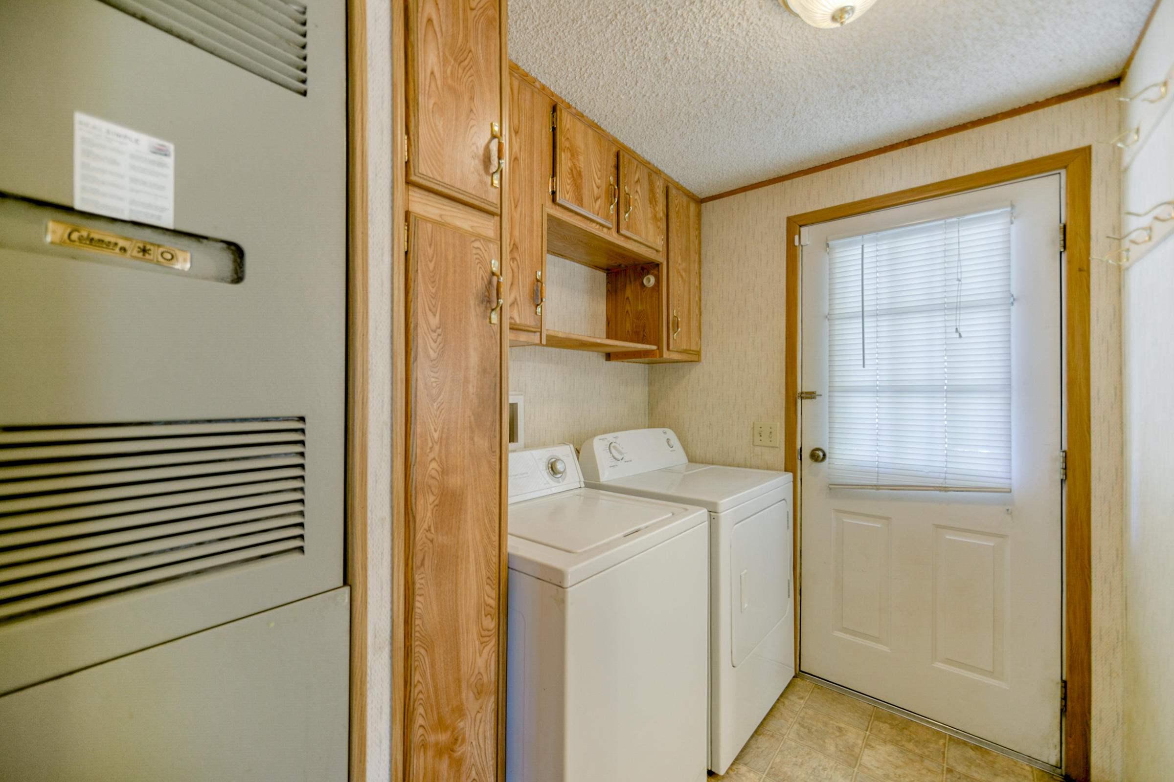 17913 Sutton Road Redding, CA 96003 - Photo 14 of 32 HV7A1854