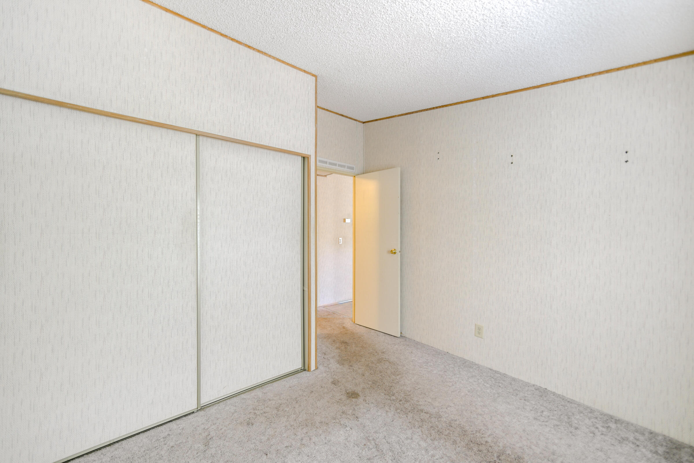 17913 Sutton Road Redding, CA 96003 - Photo 17 of 32 HV7A1866