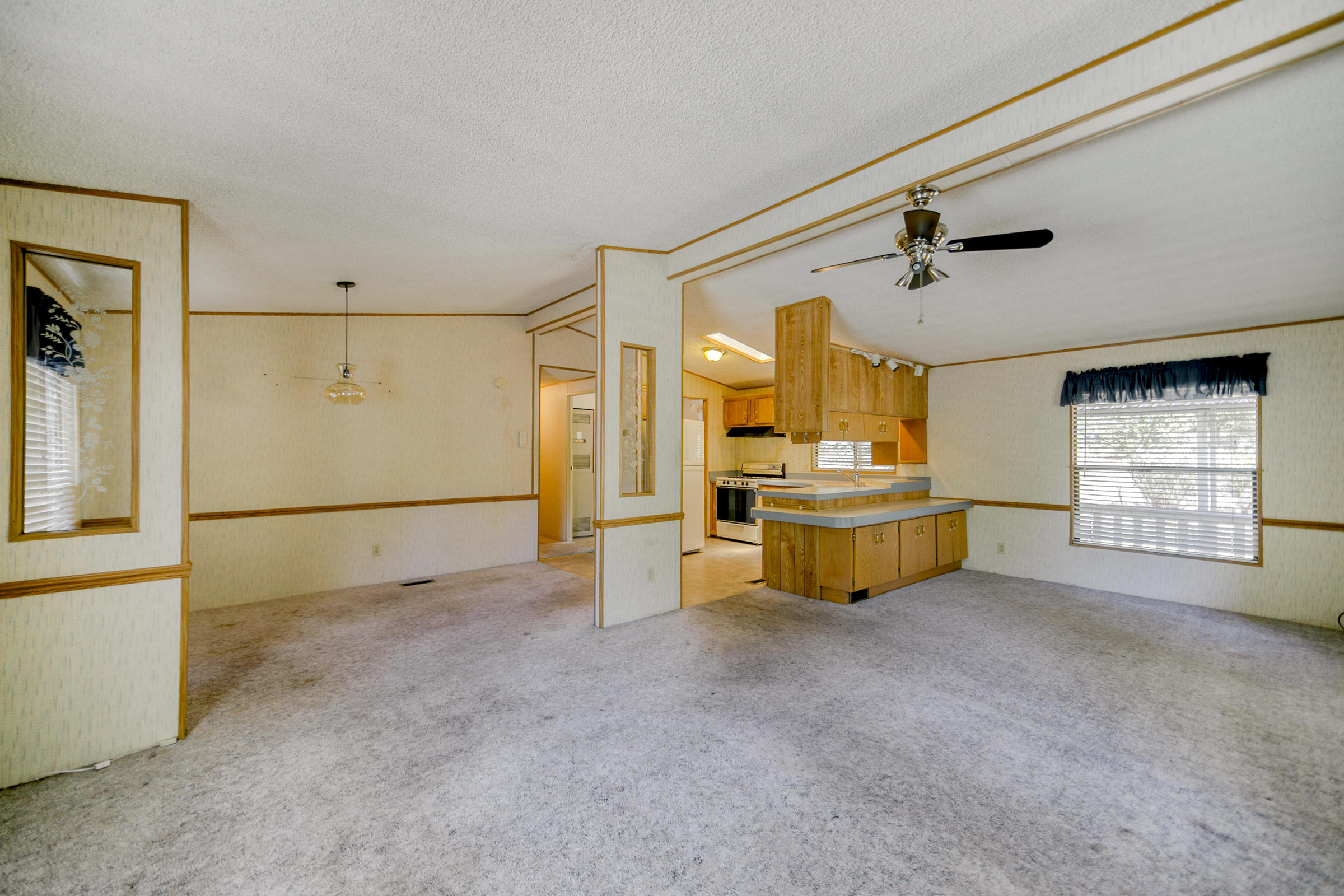 17913 Sutton Road Redding, CA 96003 - Photo 4 of 32 HV7A1798
