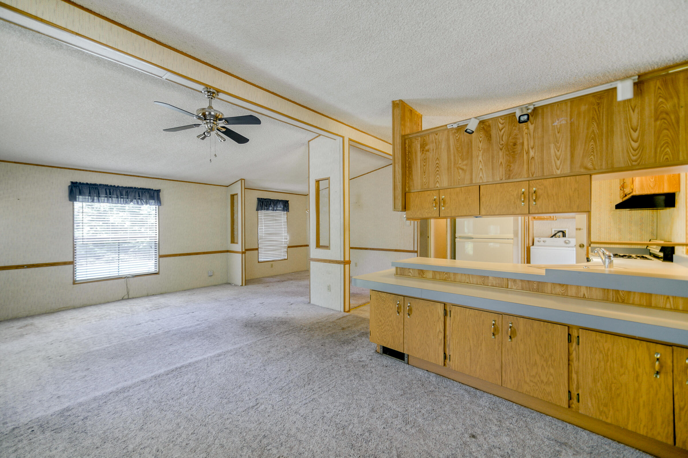 17913 Sutton Road Redding, CA 96003 - Photo 5 of 32 HV7A1804