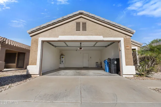 $1,995 | 10054 East Crescent Avenue, Mesa, AZ 85208