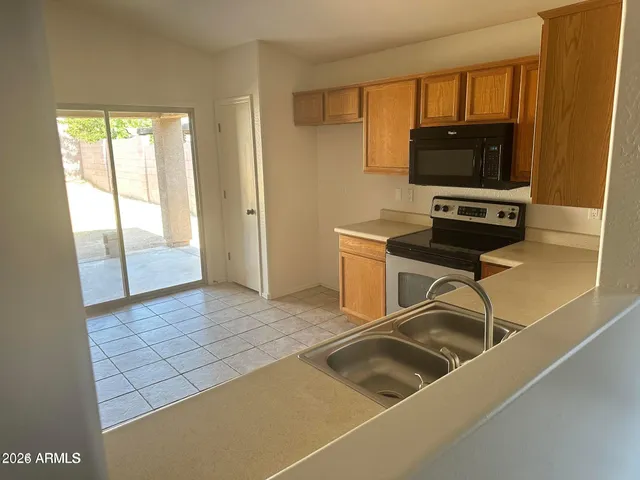 $1,995 | 10054 East Crescent Avenue, Mesa, AZ 85208