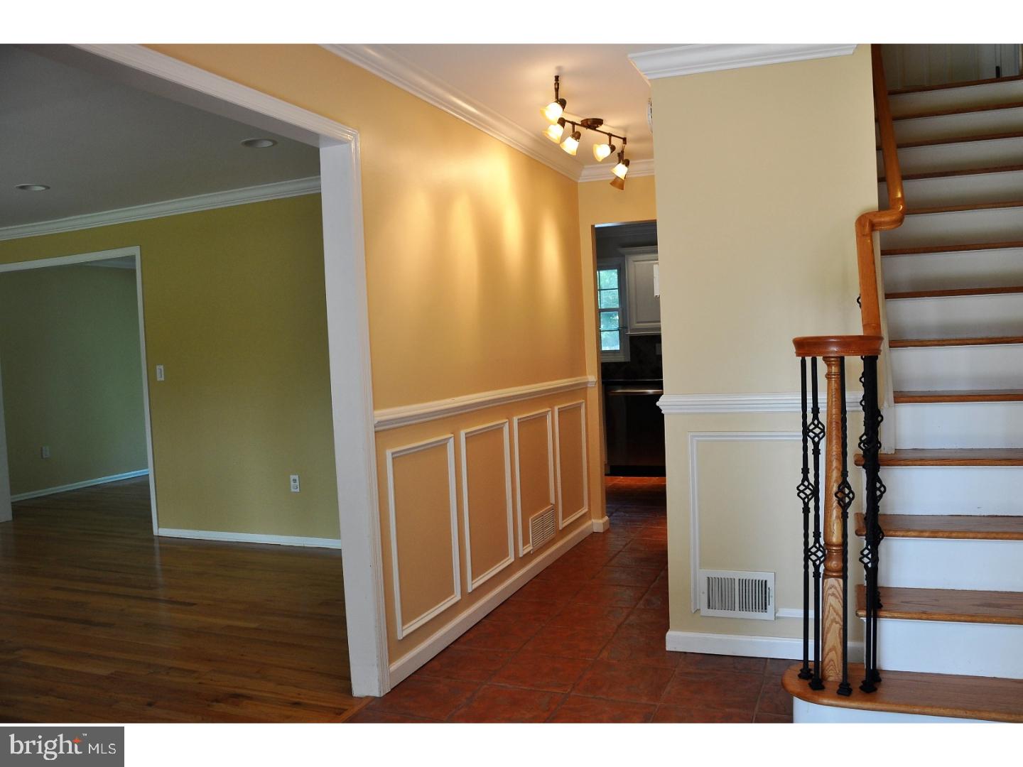 75 Maple Stream Road Hightstown, NJ 08520 - Photo 3 of 23