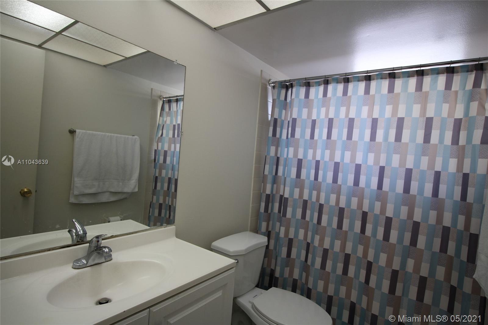 Royal Park Gardens Condominiums Margate, FL 33063 - Photo 12 of 24