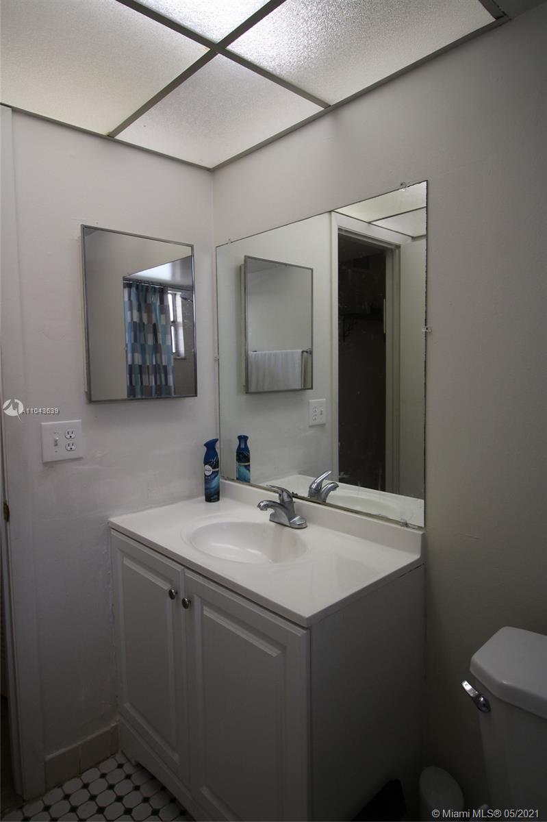 Royal Park Gardens Condominiums Margate, FL 33063 - Photo 14 of 24