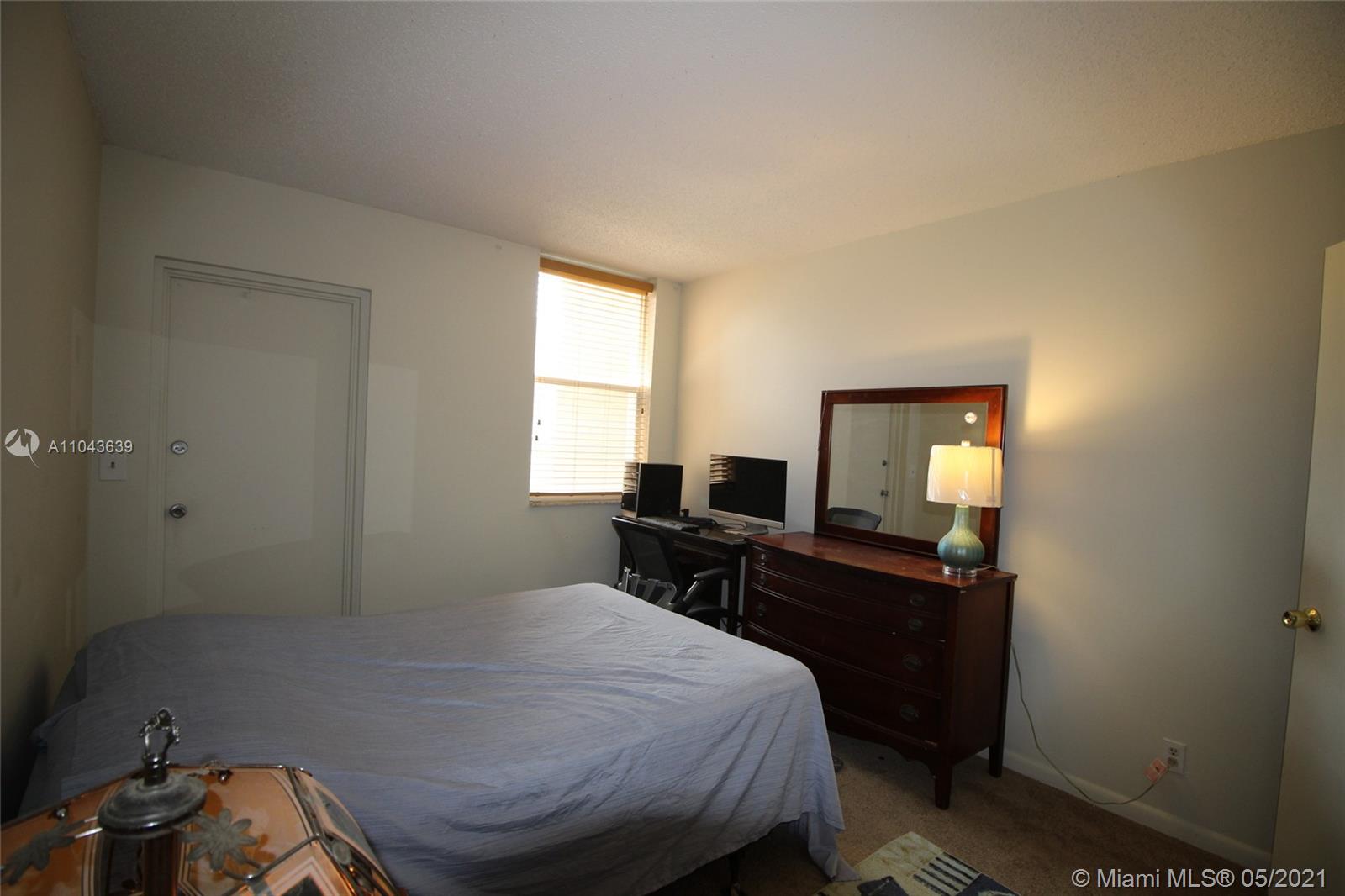 Royal Park Gardens Condominiums Margate, FL 33063 - Photo 16 of 24