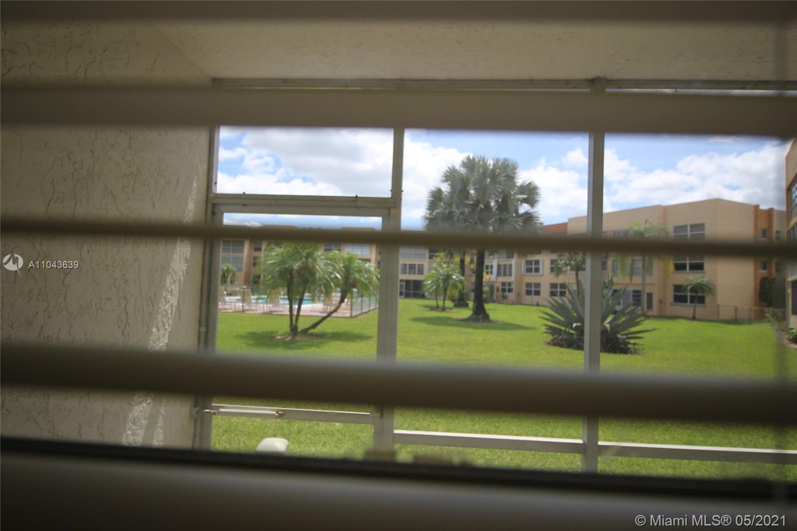 Royal Park Gardens Condominiums Margate, FL 33063 - Photo 19 of 24