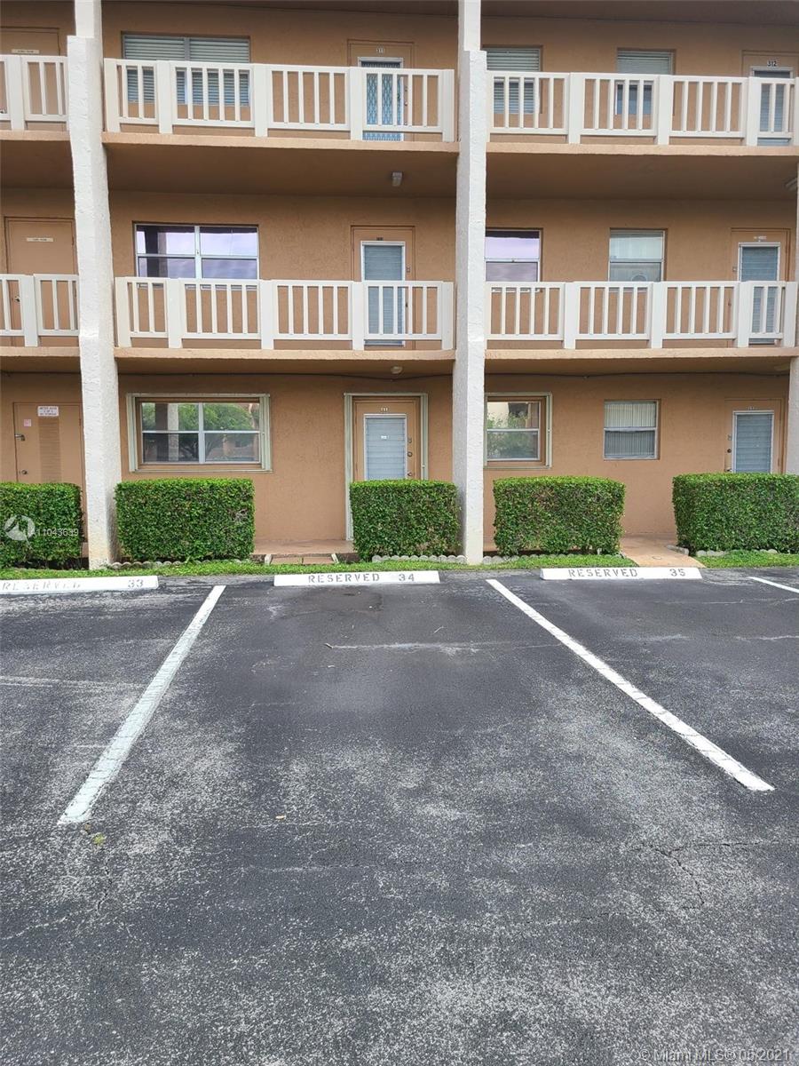 Royal Park Gardens Condominiums Margate, FL 33063 - Photo 3 of 24