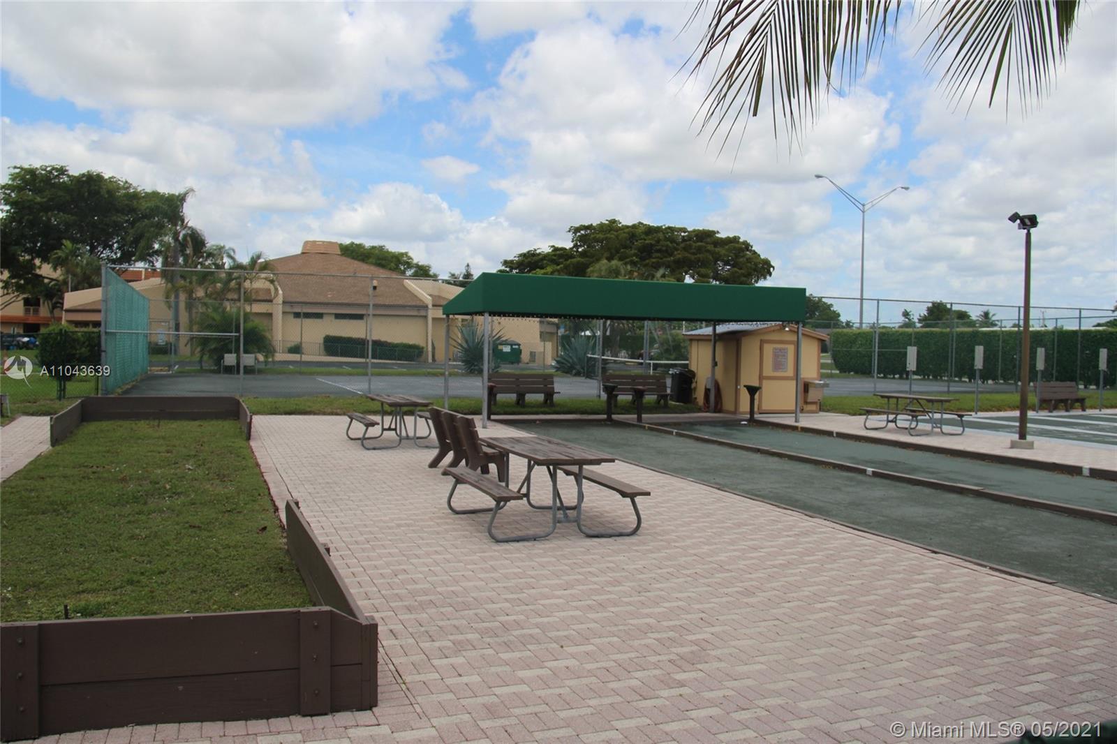 Royal Park Gardens Condominiums Margate, FL 33063 - Photo 23 of 24