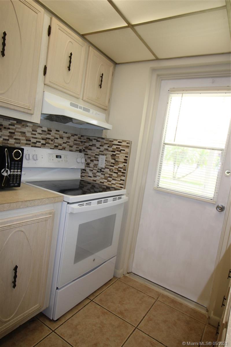 Royal Park Gardens Condominiums Margate, FL 33063 - Photo 10 of 24