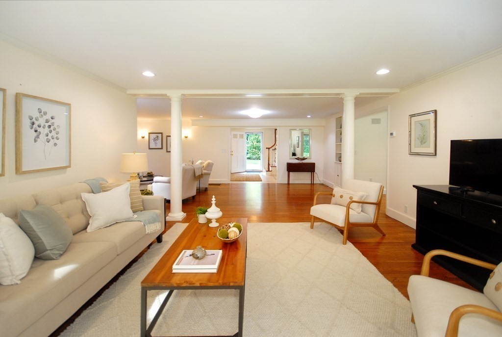 188 Independence Road Concord, MA 01742 - Photo 4 of 39