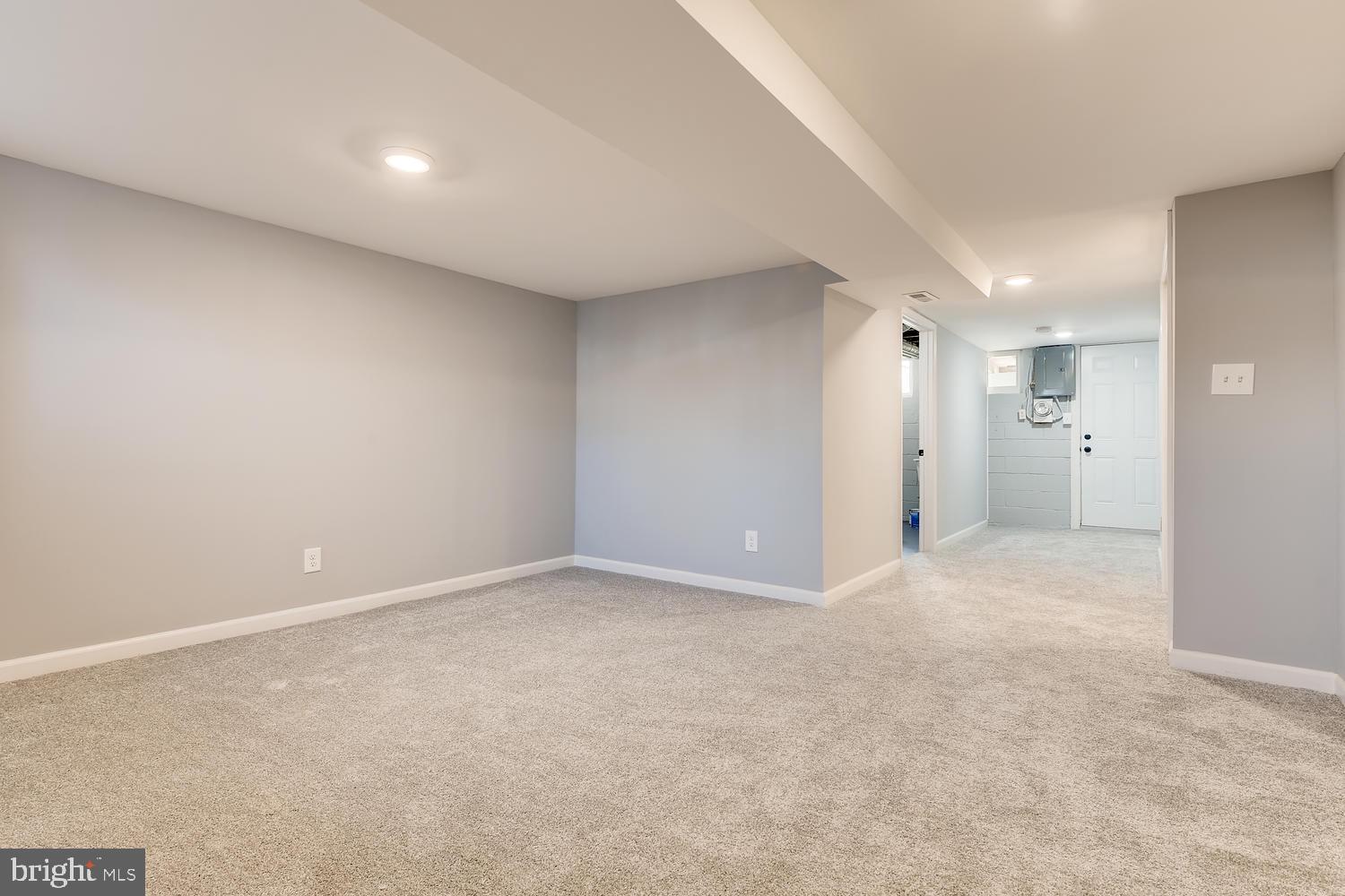 1547 Barrett Road Baltimore, MD 21207 - Photo 12 of 28
