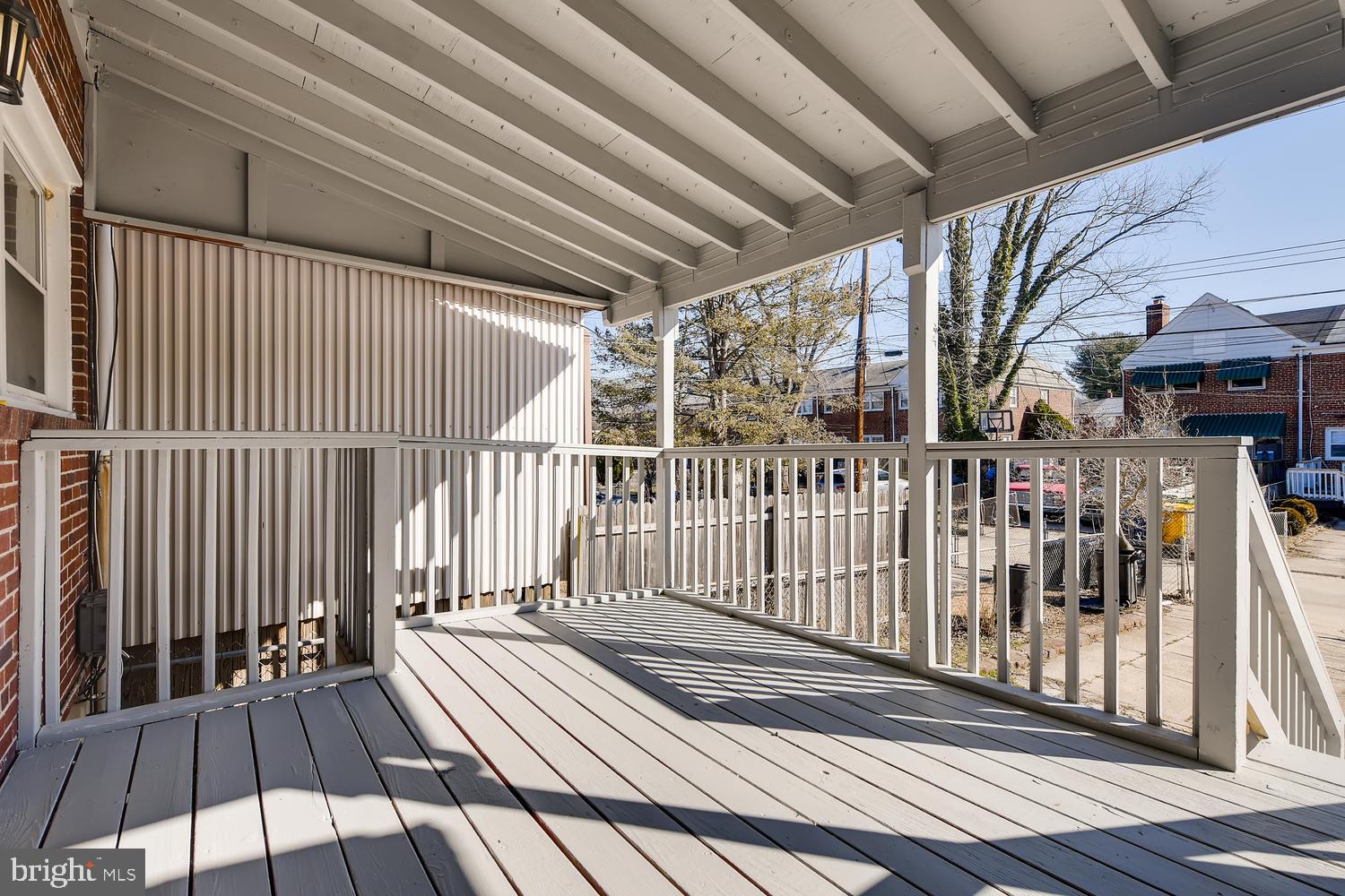 1547 Barrett Road Baltimore, MD 21207 - Photo 14 of 28
