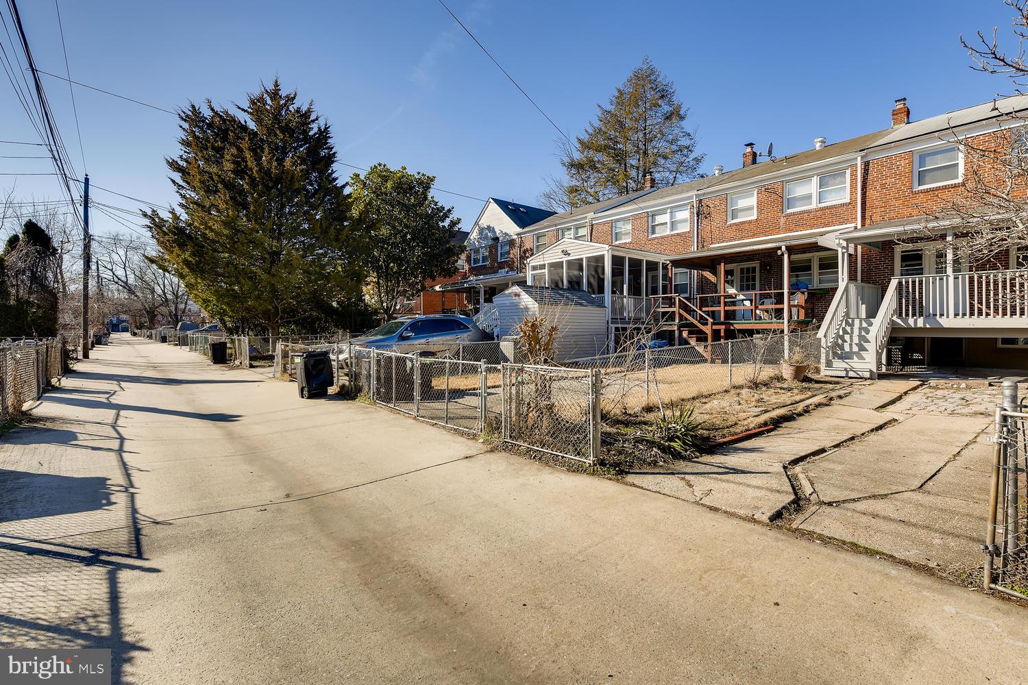1547 Barrett Road Baltimore, MD 21207 - Photo 27 of 28