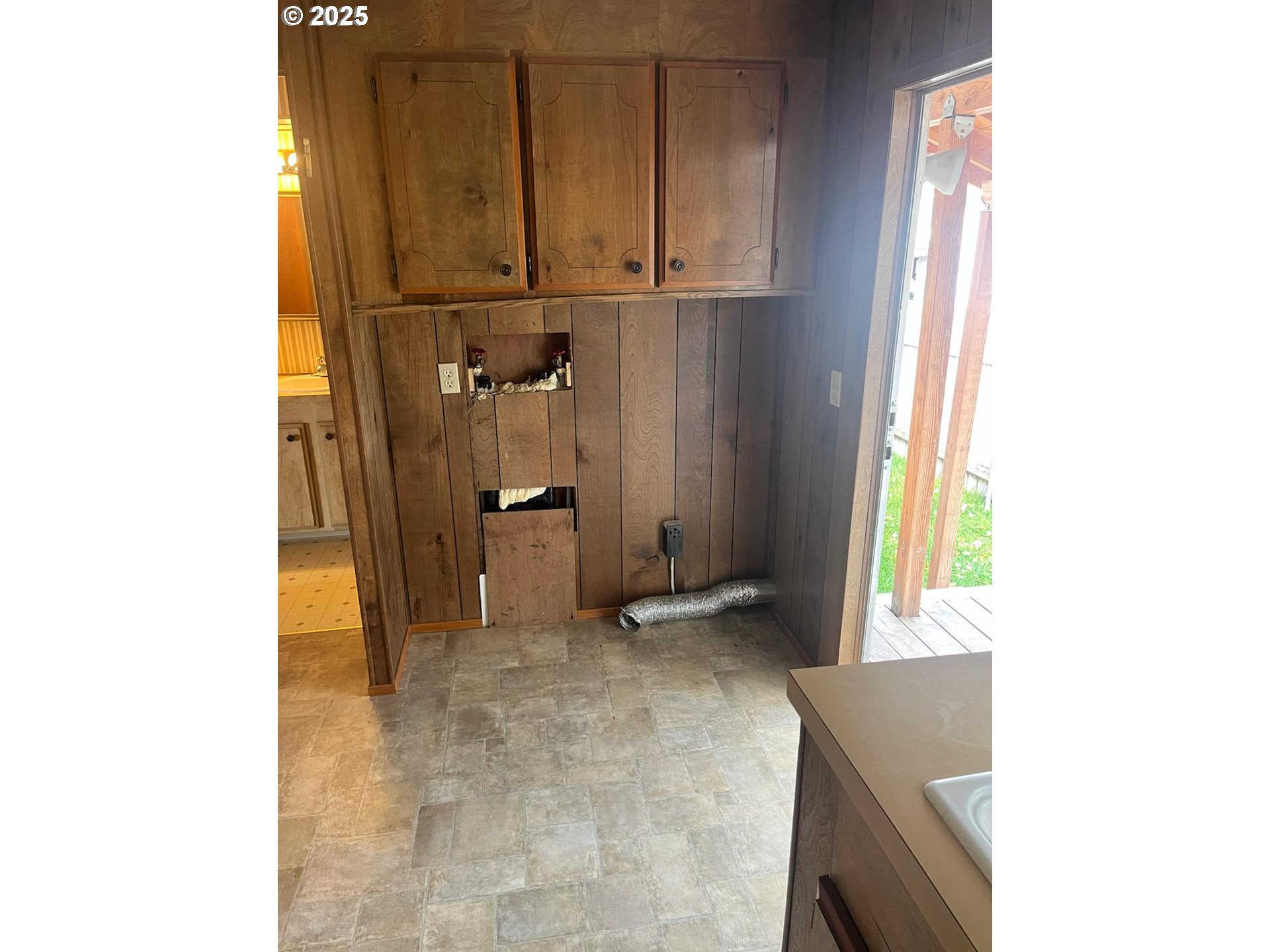 355 West Washington Street Athena, OR 97813 - Photo 18 of 32 a view of an empty room