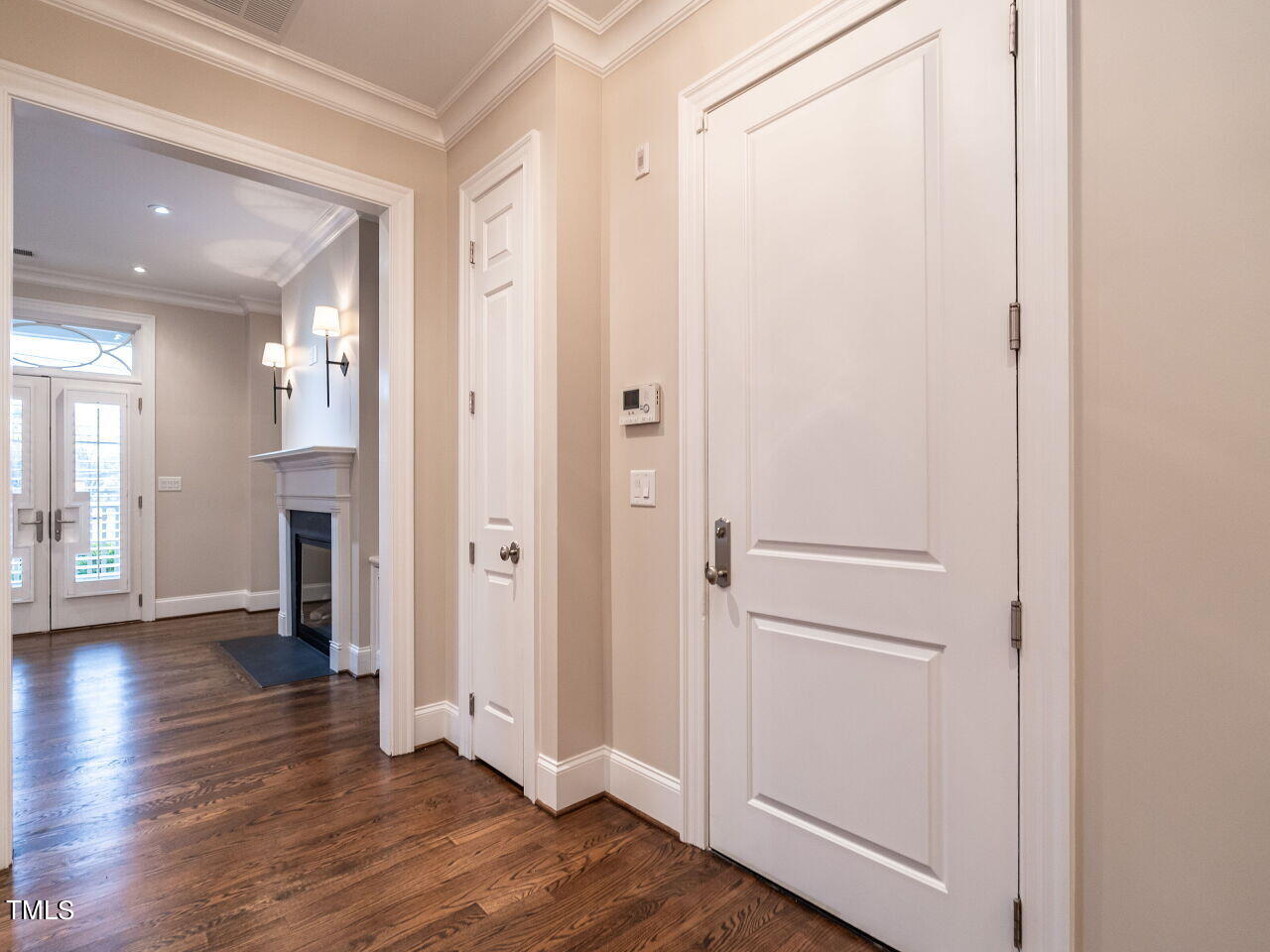 2017 Fairview Road, Unit 100 Raleigh, NC 27608 - Photo 7 of 32 006-1280x960-foyer