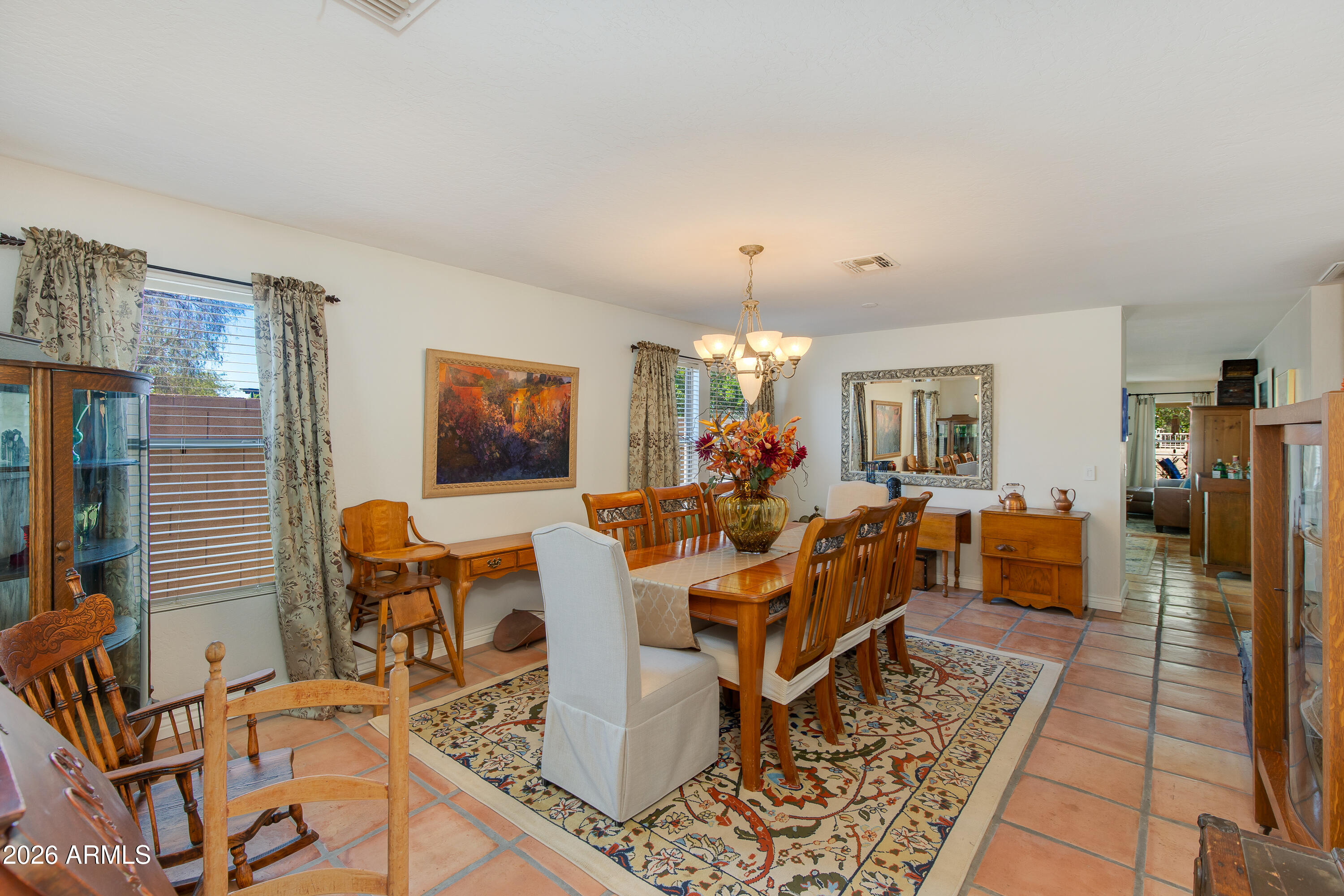 2610 West Romley Road Phoenix, AZ 85041 - Photo 3 of 29 06-Romley