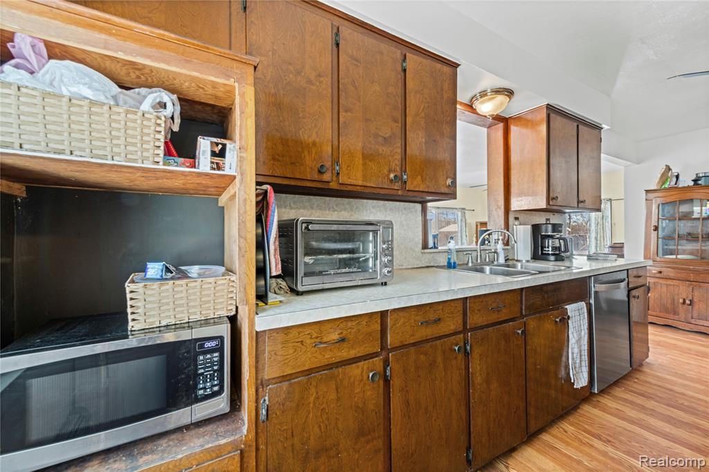 26730 Will Carleton Road Flat Rock, MI 48134 - Photo 19 of 53 Gallery Image 19