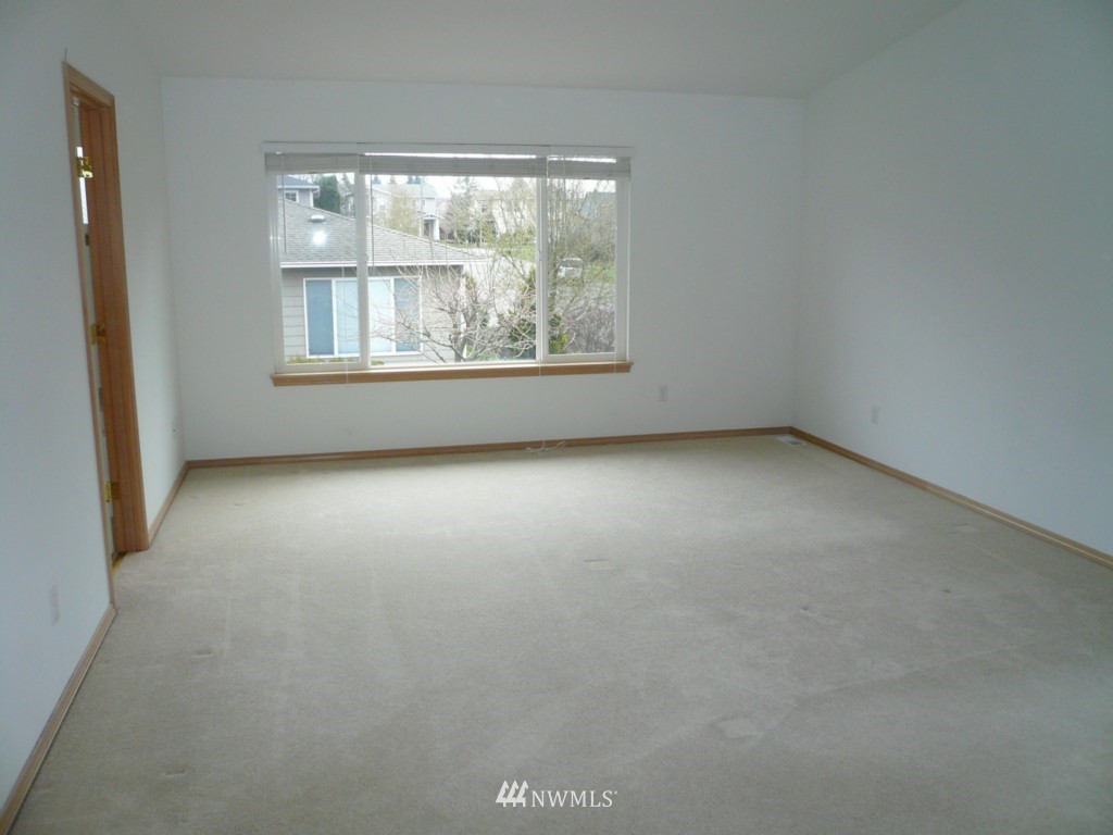 504 Pasco Place Northeast Renton, WA 98059 - Photo 13 of 25 Gallery Image 13