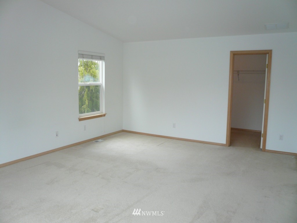 504 Pasco Place Northeast Renton, WA 98059 - Photo 14 of 25 Gallery Image 14
