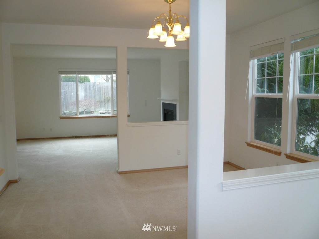 504 Pasco Place Northeast Renton, WA 98059 - Photo 6 of 25 Gallery Image 6