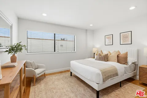 $1,890,000 | 234 South Tower Drive, Unit 3, Beverly Hills, CA 90211