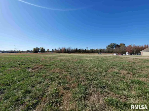 $180,000 | 972 South Commercial Street, Harrisburg, IL 62946