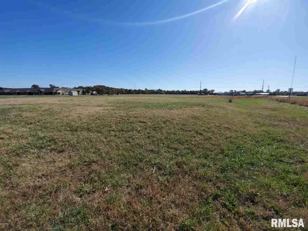 $180,000 | 972 South Commercial Street, Harrisburg, IL 62946