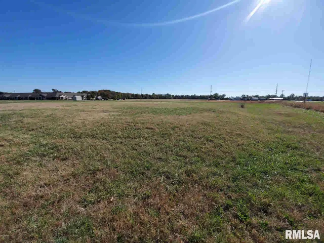 $180,000 | 972 South Commercial Street, Harrisburg, IL 62946