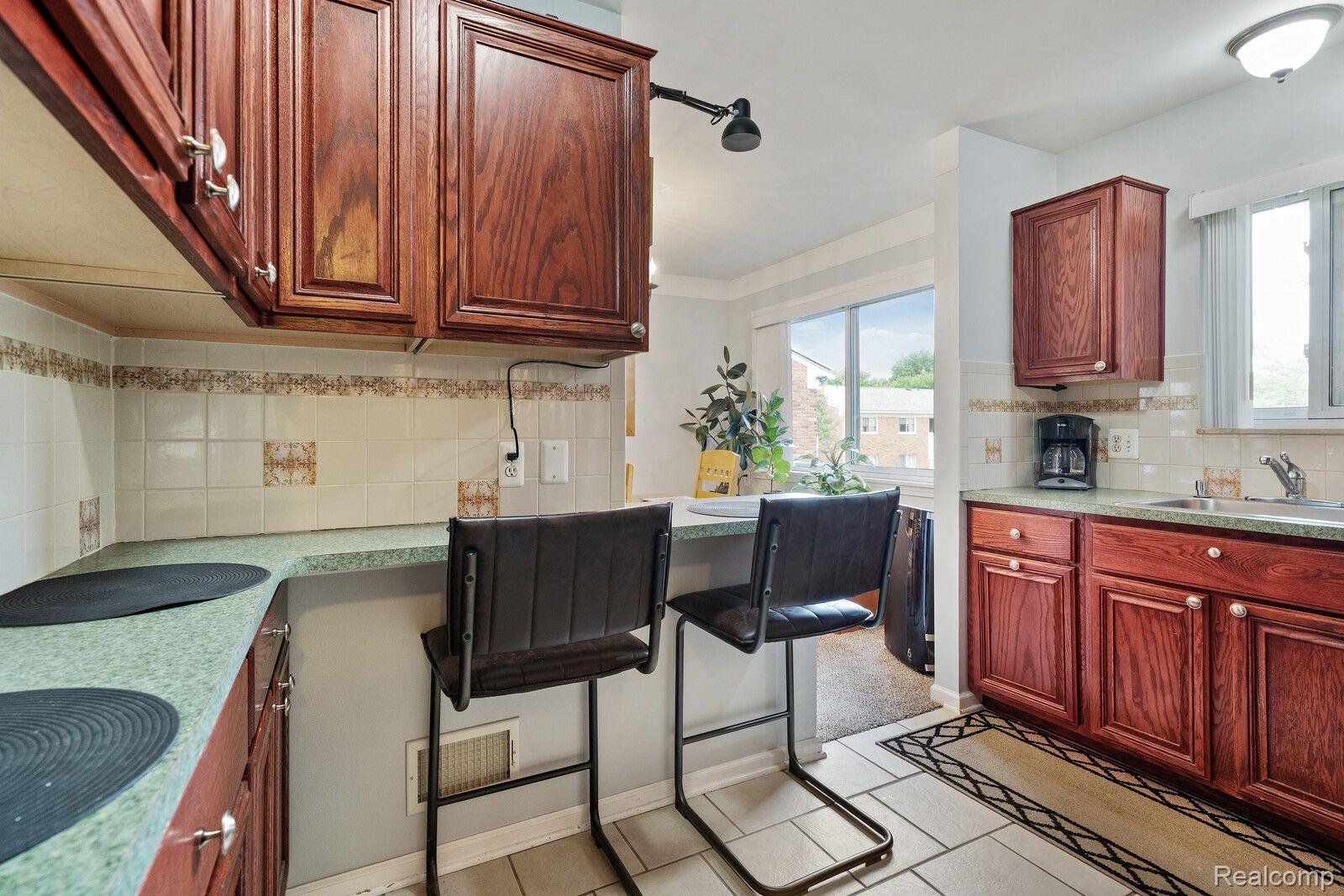29514 Hoover Road Warren, MI 48093 - Photo 14 of 25 Gallery Image 14