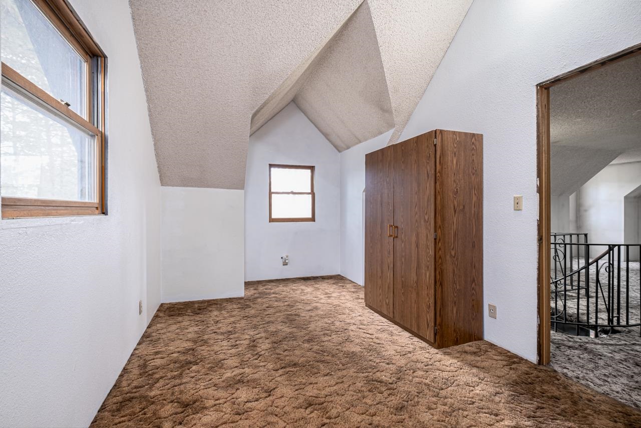 5905 East Eloika Road Elk, WA 99009 - Photo 16 of 34