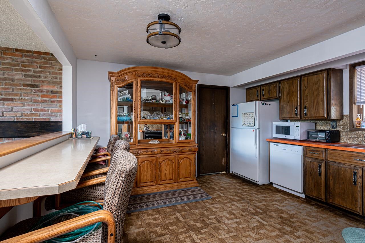 5905 East Eloika Road Elk, WA 99009 - Photo 8 of 34