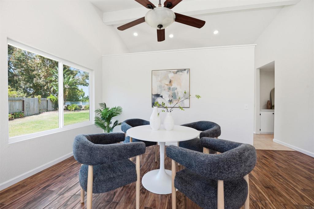 305 Via Metates Oceanside, CA 92057 - Photo 5 of 31 Dining Area