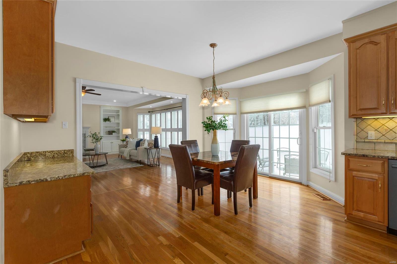 821 North Spoede Road Creve Coeur, MO 63141 - Photo 11 of 39