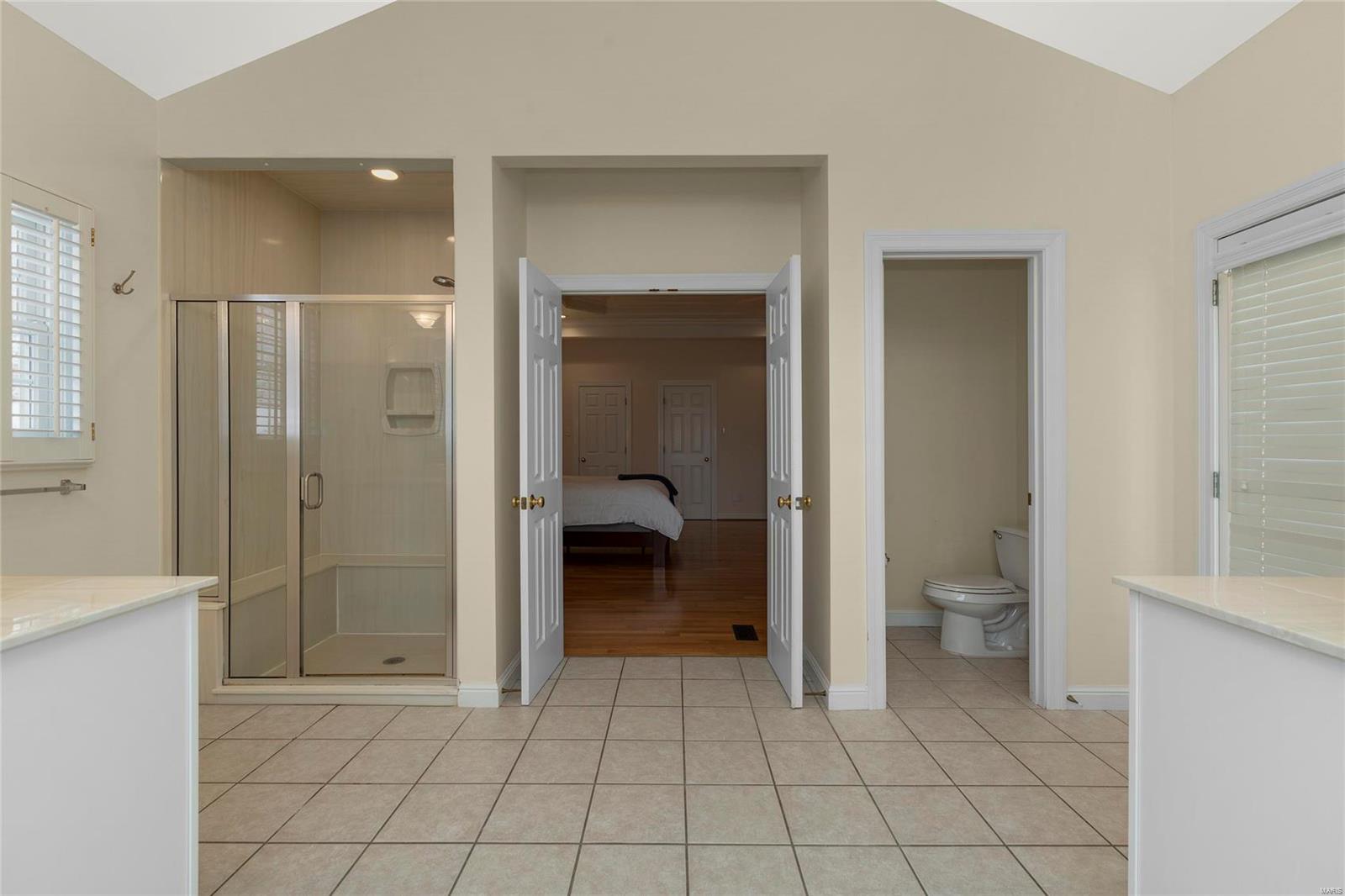 821 North Spoede Road Creve Coeur, MO 63141 - Photo 16 of 39