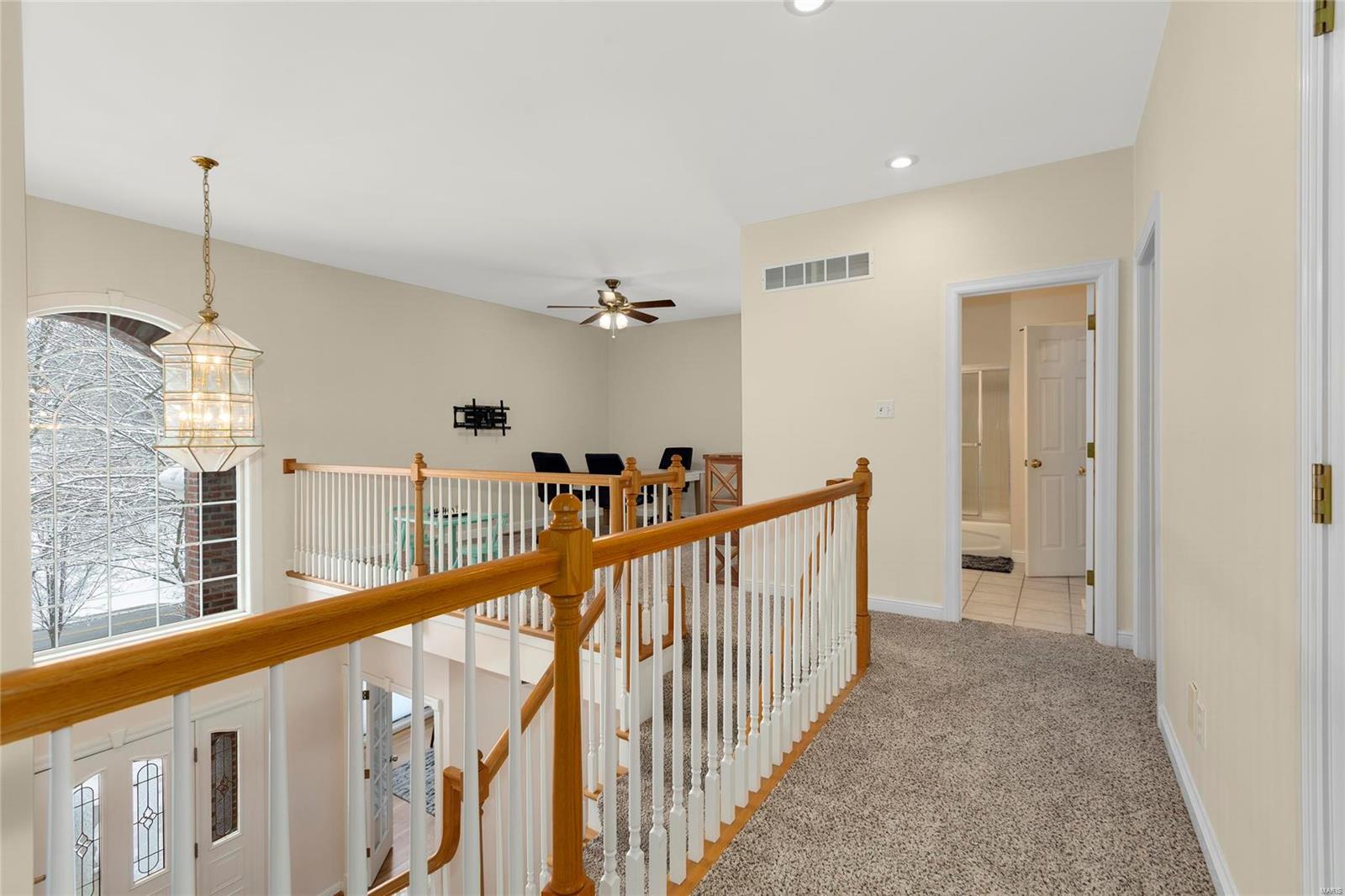 821 North Spoede Road Creve Coeur, MO 63141 - Photo 26 of 39