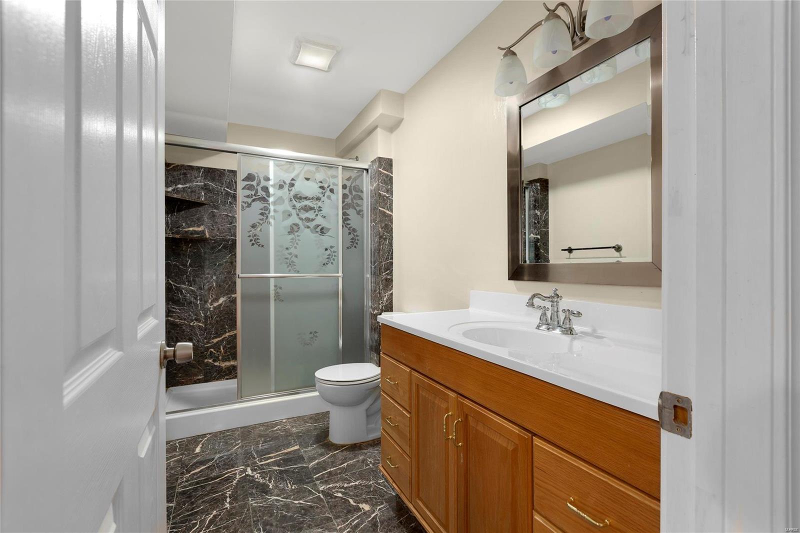 821 North Spoede Road Creve Coeur, MO 63141 - Photo 33 of 39